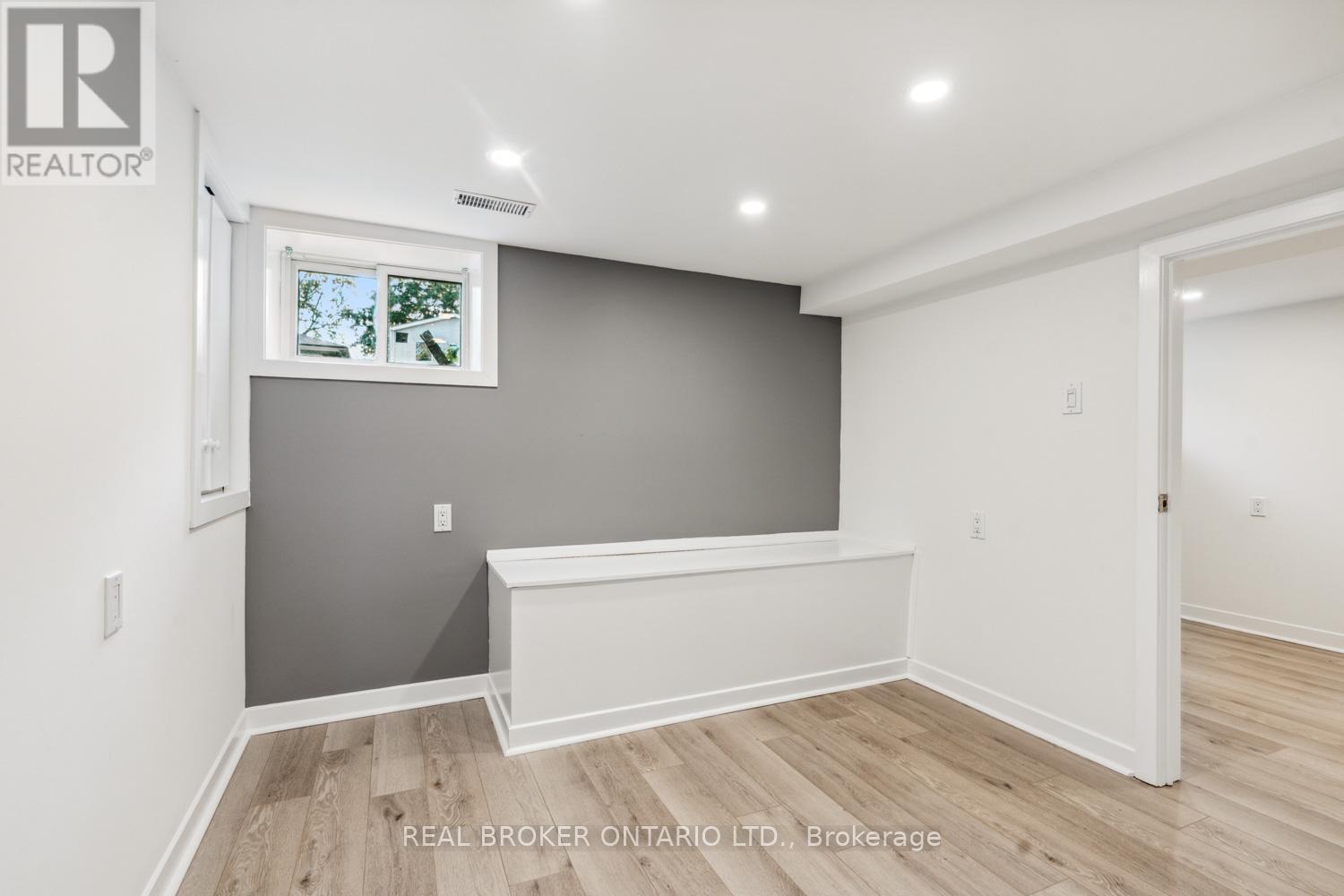 Bsmt - 129 Oak Park Avenue, Toronto, Ontario  M4C 4M7 - Photo 20 - E12758550