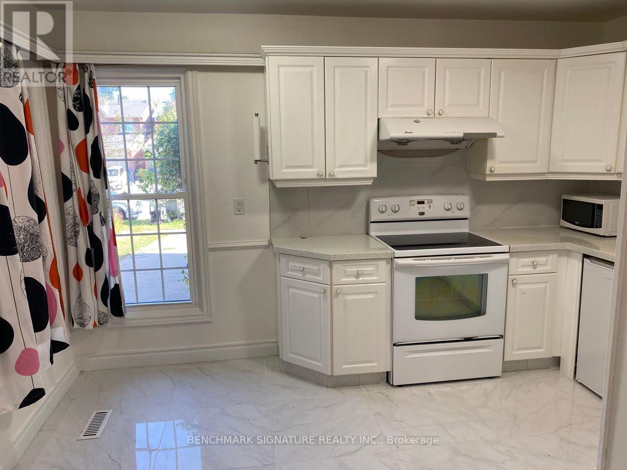 43 James Park Square, Toronto, Ontario  M1V 2E7 - Photo 2 - E12758654