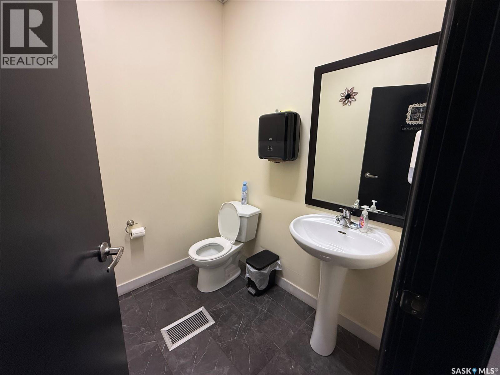 155 2nd Avenue S, Saskatoon, Saskatchewan  S7K 1K6 - Photo 7 - SK027948