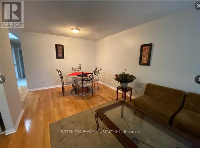 Upper - 4091 Taffey Crescent, Mississauga, Ontario  L5L 2A6 - Photo 4 - W12758430