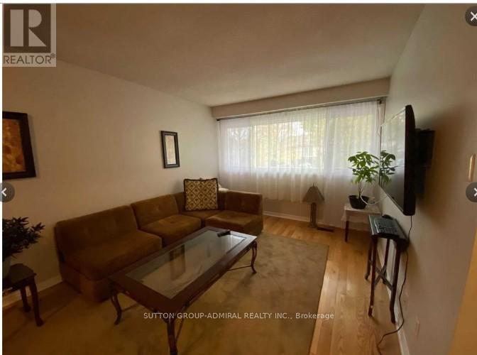 Upper - 4091 Taffey Crescent, Mississauga, Ontario  L5L 2A6 - Photo 5 - W12758430