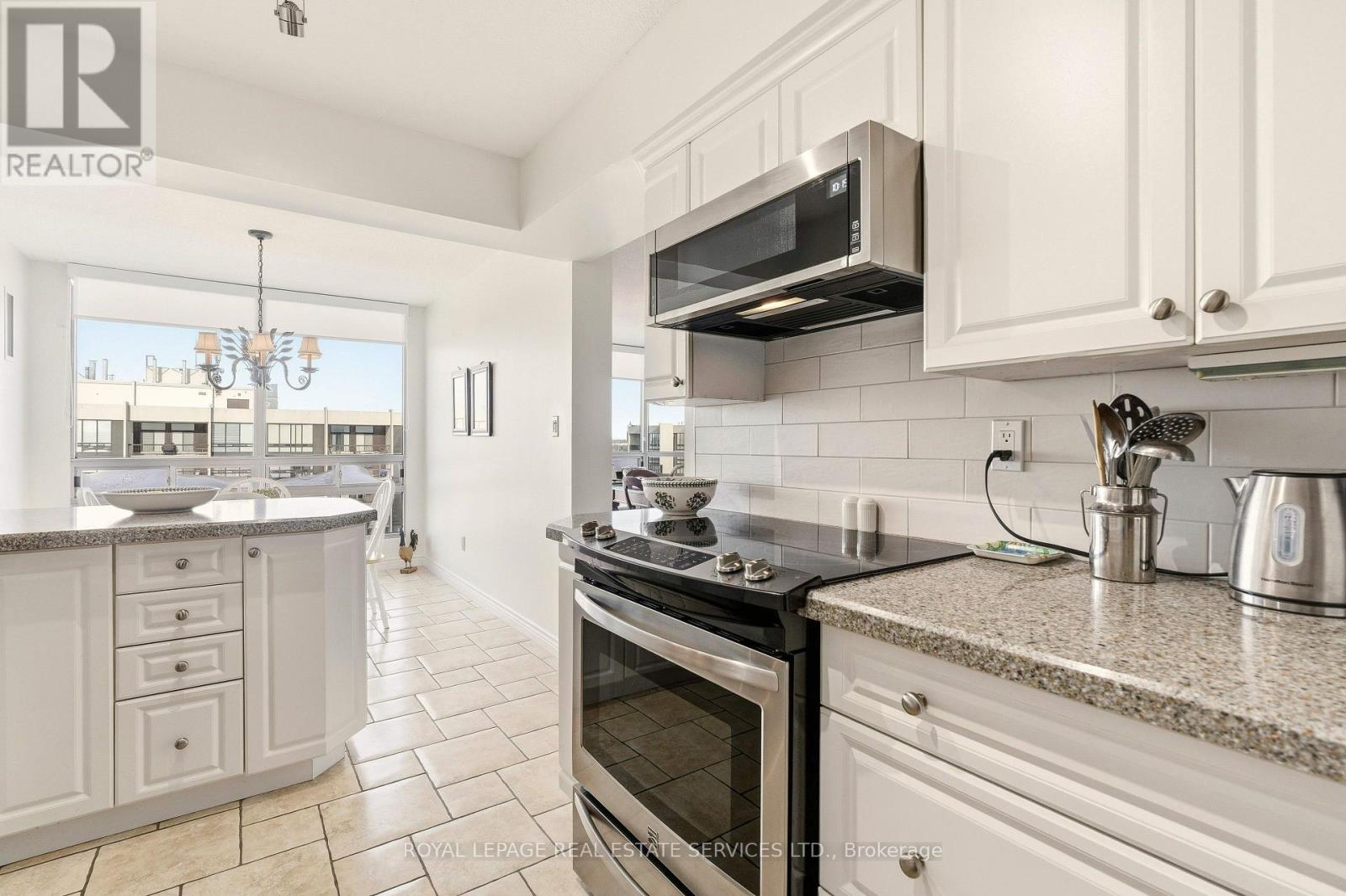 1602 - 2180 Marine Drive, Oakville, Ontario  L6L 5V2 - Photo 13 - W12758432