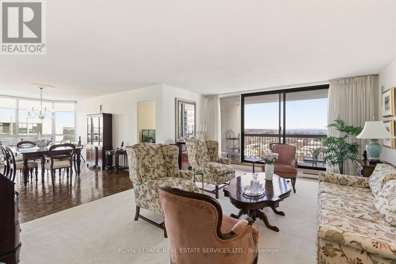 1602 - 2180 Marine Drive, Oakville, Ontario  L6L 5V2 - Photo 6 - W12758432