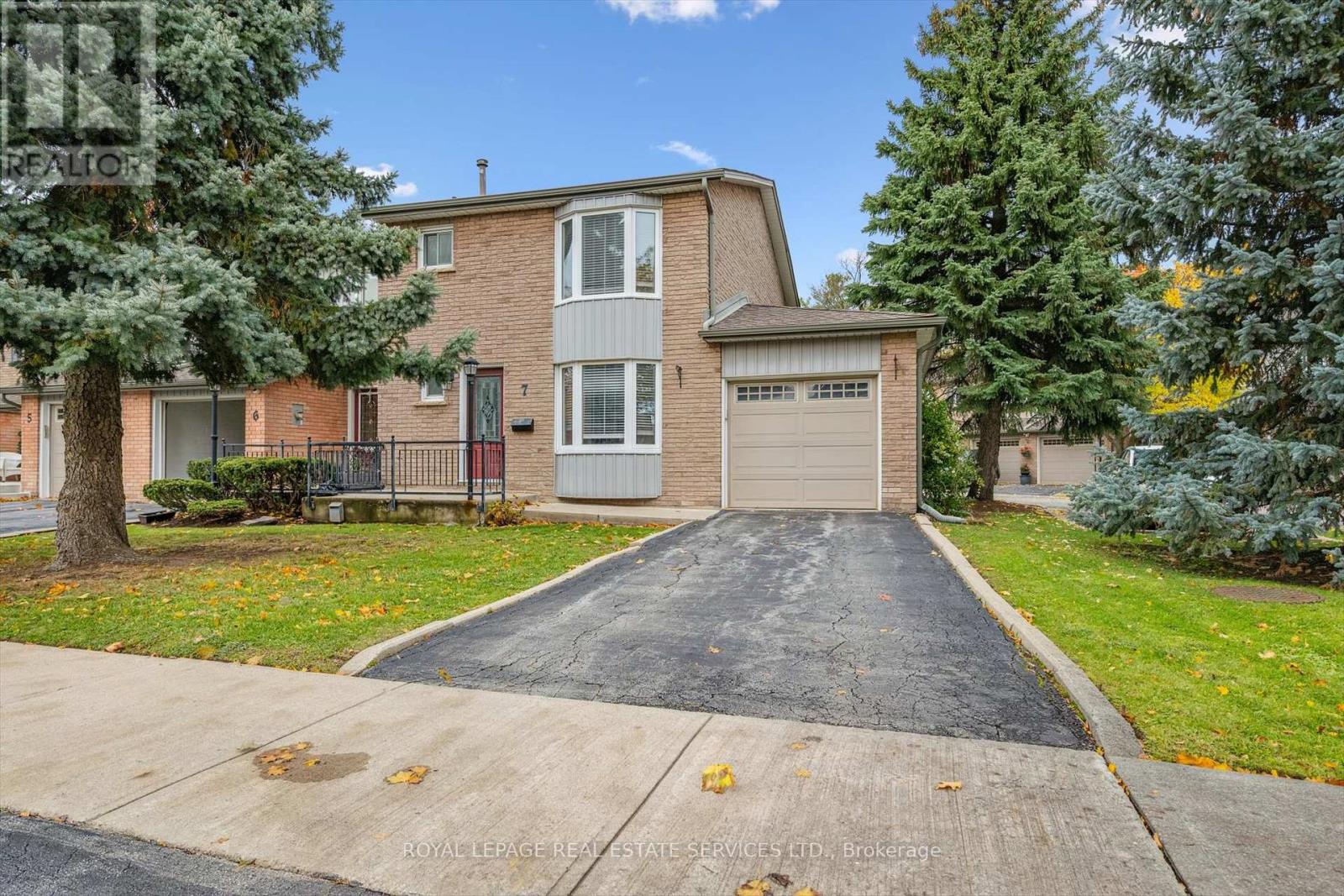 7 - 1241 Mccraney Street E, Oakville, Ontario  L6H 3A3 - Photo 2 - W12758446