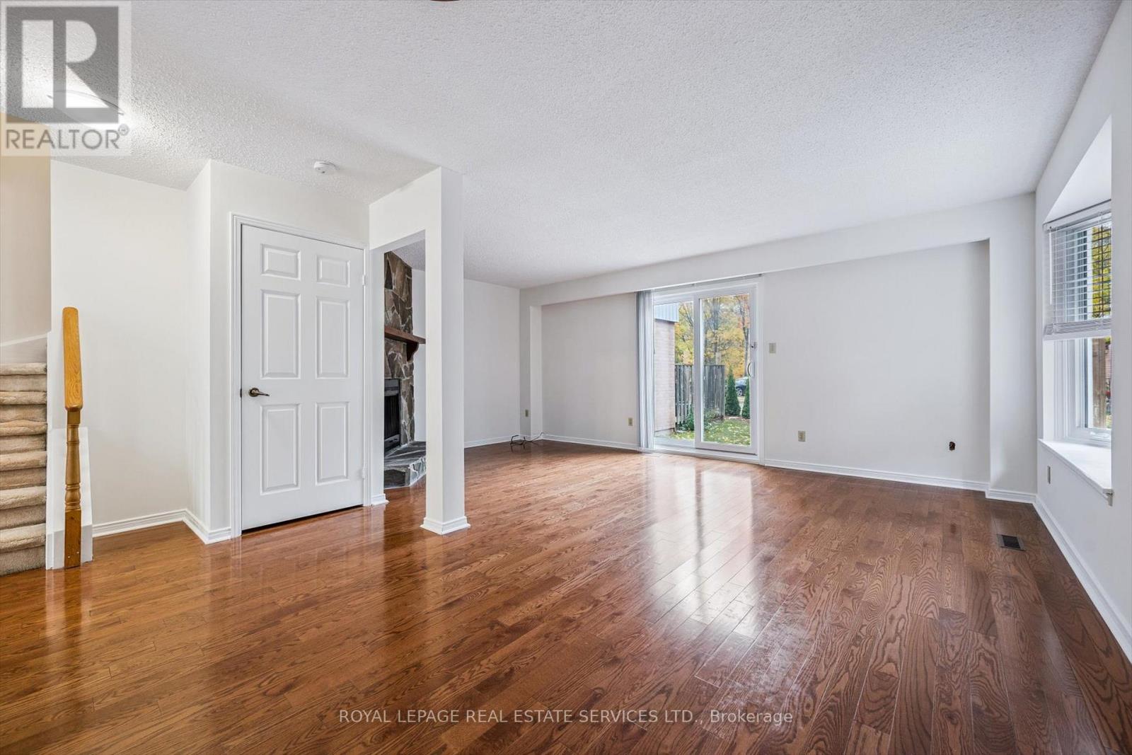 7 - 1241 Mccraney Street E, Oakville, Ontario  L6H 3A3 - Photo 8 - W12758446