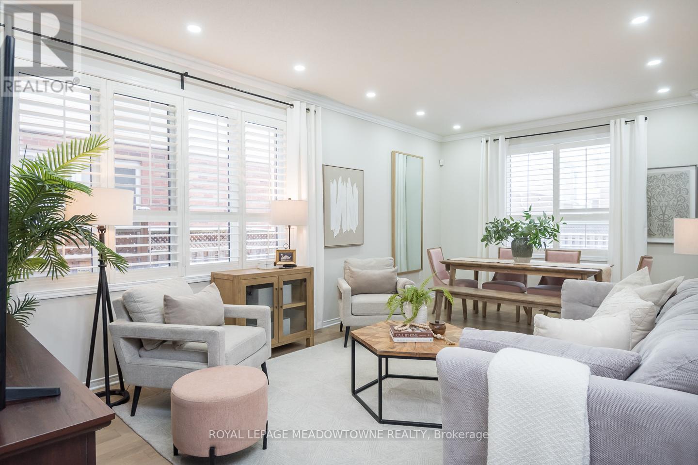 1043 Donnelly Street, Milton, Ontario  L9T 0A2 - Photo 3 - W12758456