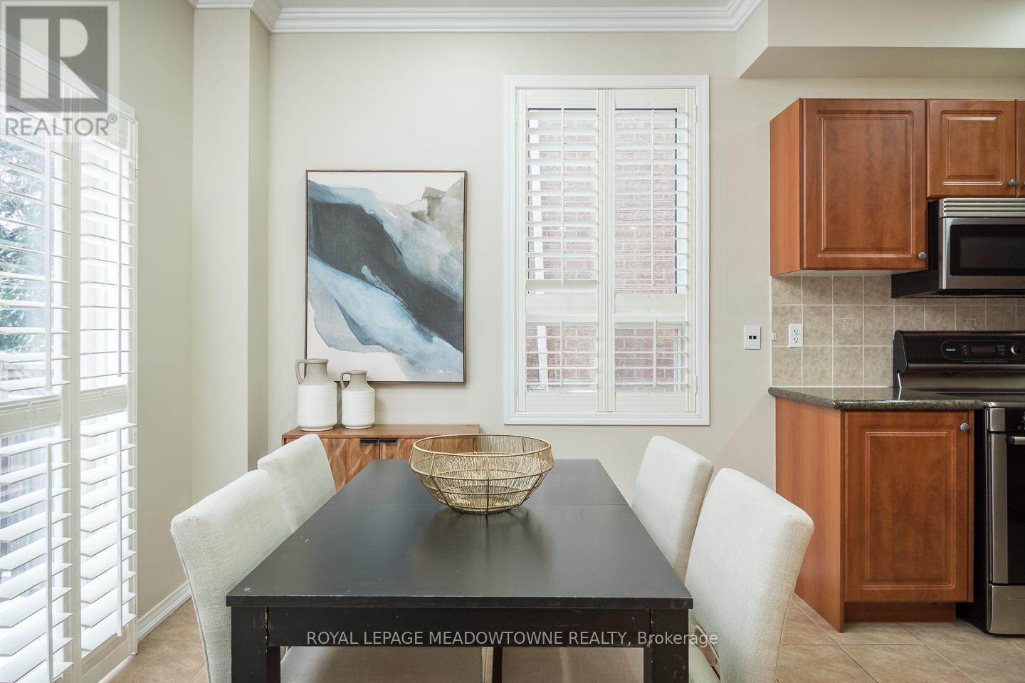 1043 Donnelly Street, Milton, Ontario  L9T 0A2 - Photo 8 - W12758456