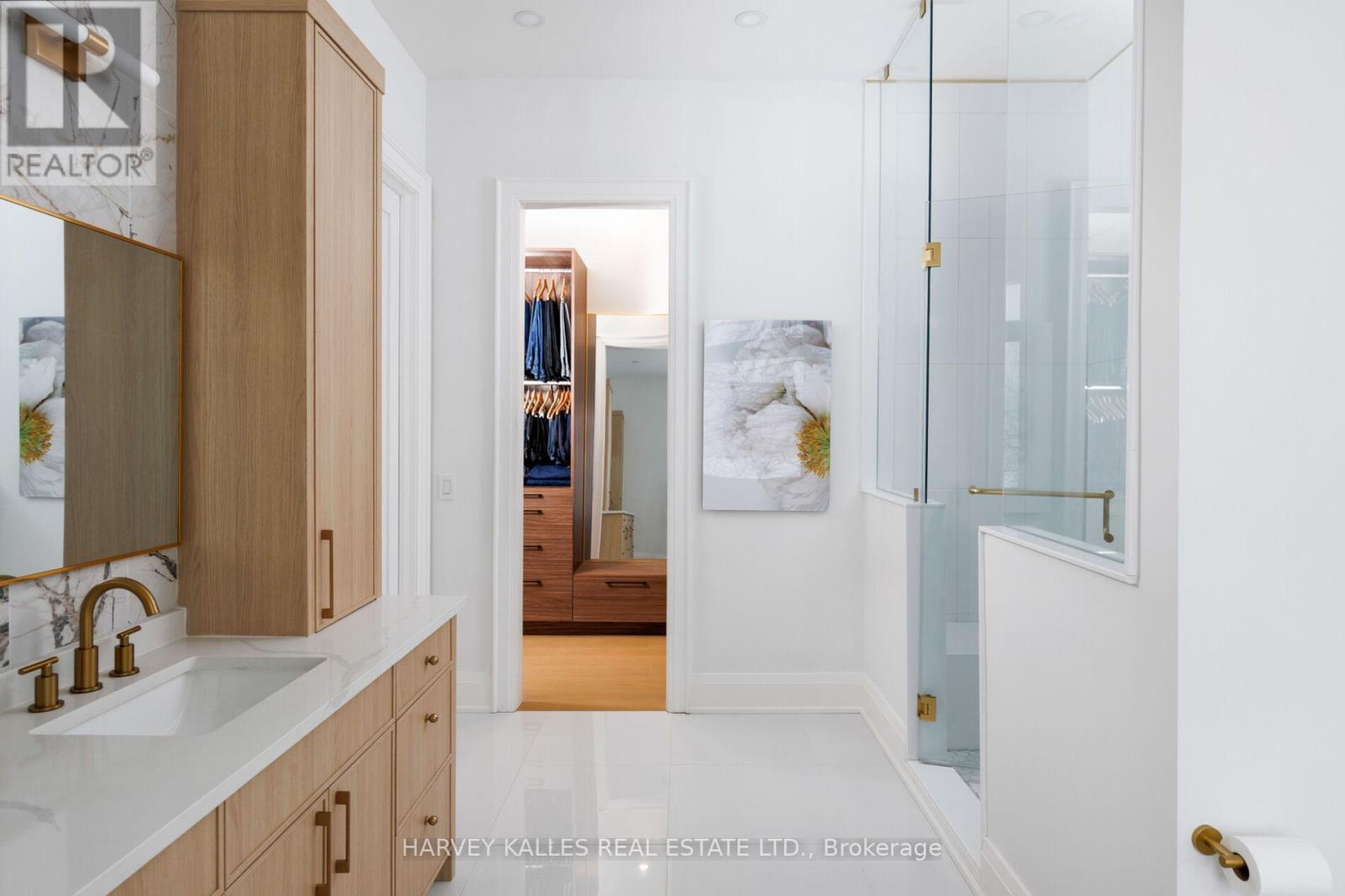 90 Great Oak Drive, Toronto, Ontario  M9A 1N5 - Photo 31 - W12758464