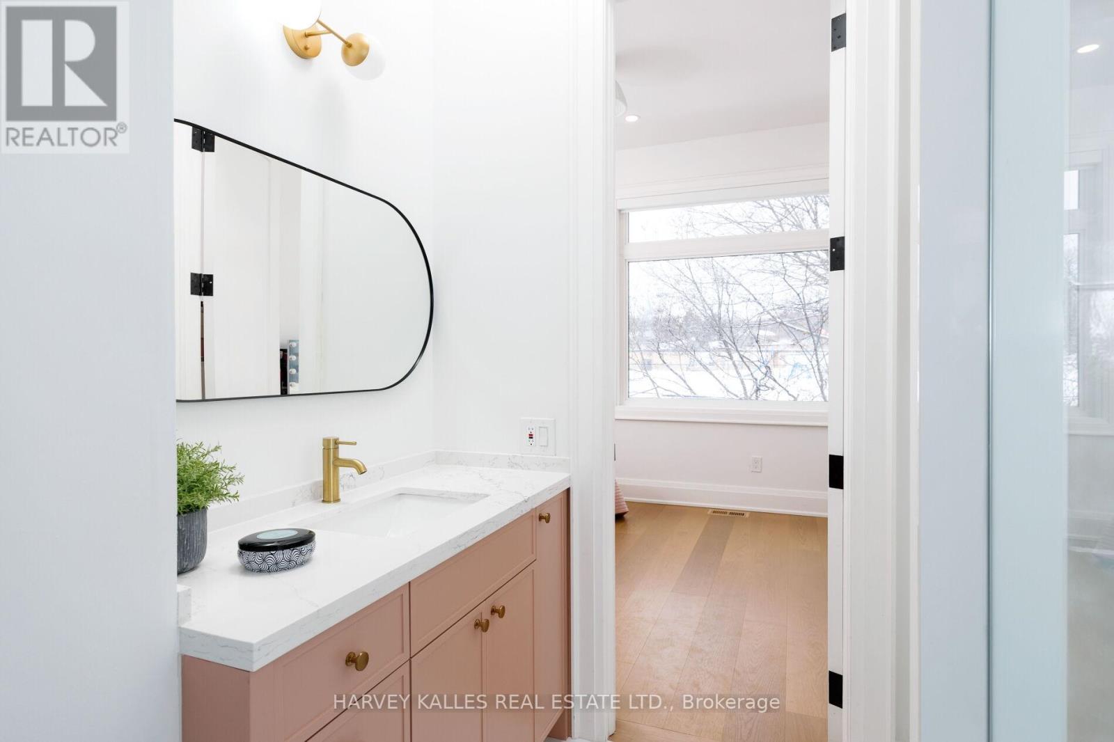 90 Great Oak Drive, Toronto, Ontario  M9A 1N5 - Photo 41 - W12758464