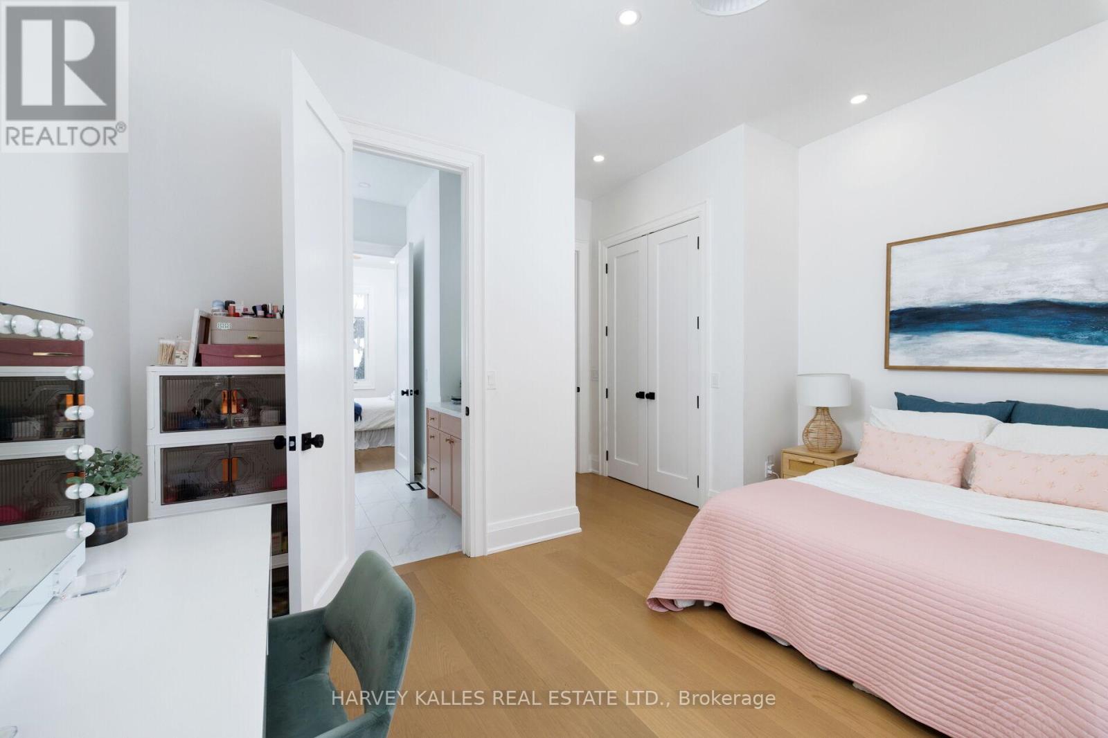 90 Great Oak Drive, Toronto, Ontario  M9A 1N5 - Photo 42 - W12758464