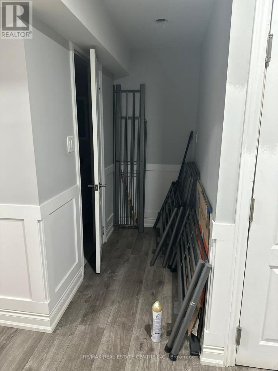 266 Dougall Avenue, Caledon, Ontario  L7C 3V5 - Photo 11 - W12758476