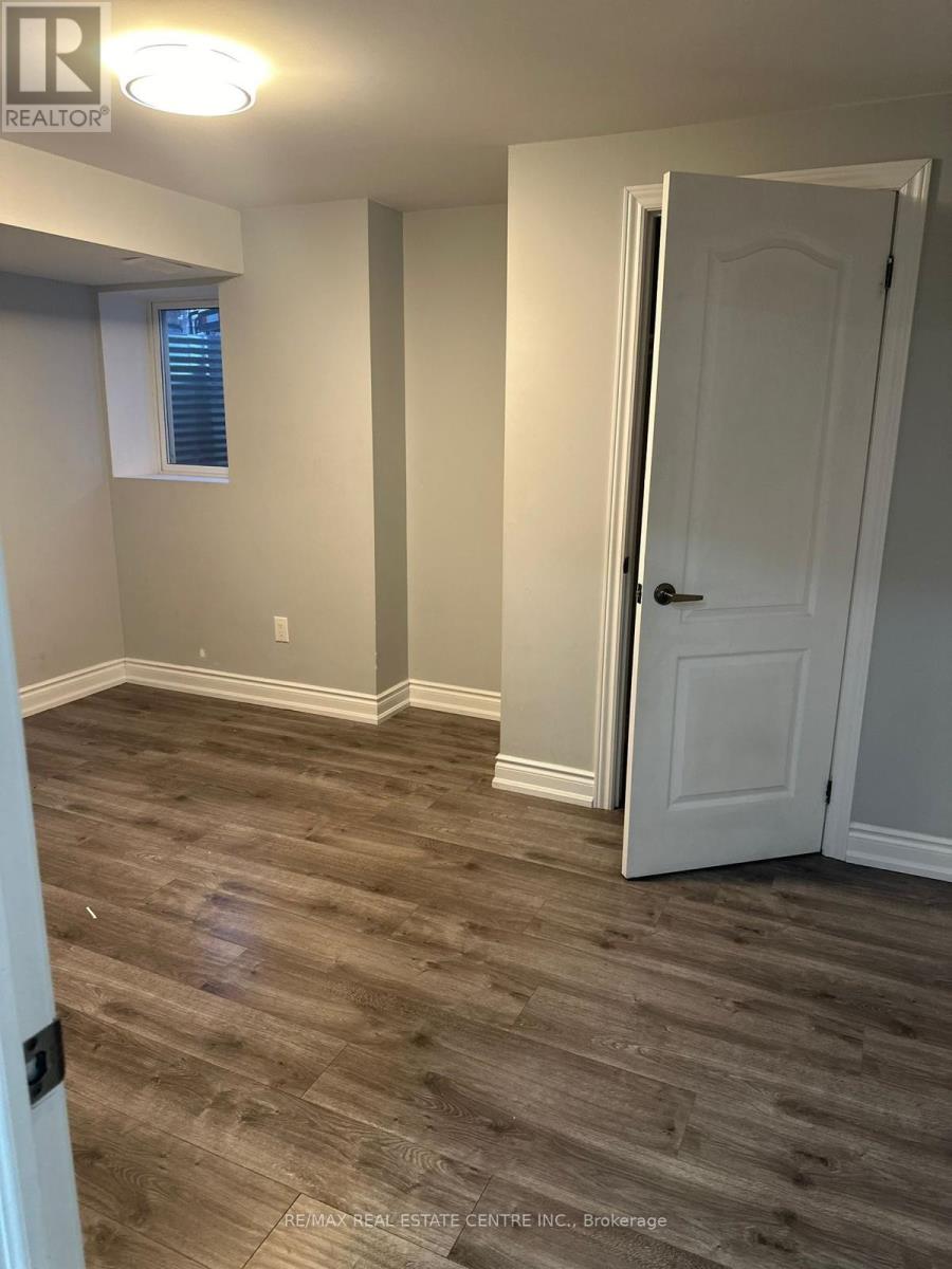 266 Dougall Avenue, Caledon, Ontario  L7C 3V5 - Photo 15 - W12758476