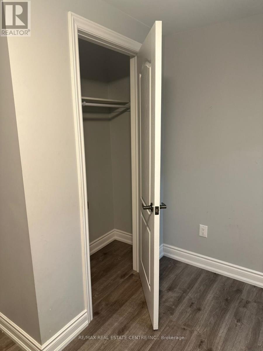 266 Dougall Avenue, Caledon, Ontario  L7C 3V5 - Photo 7 - W12758476