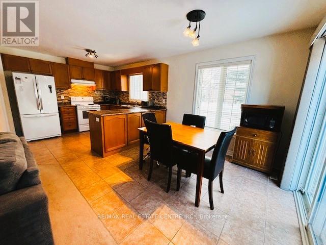 2 Alisma Trail, Brampton, Ontario  L6R 0Y8 - Photo 4 - W12758490