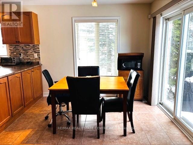 2 Alisma Trail, Brampton, Ontario  L6R 0Y8 - Photo 5 - W12758490