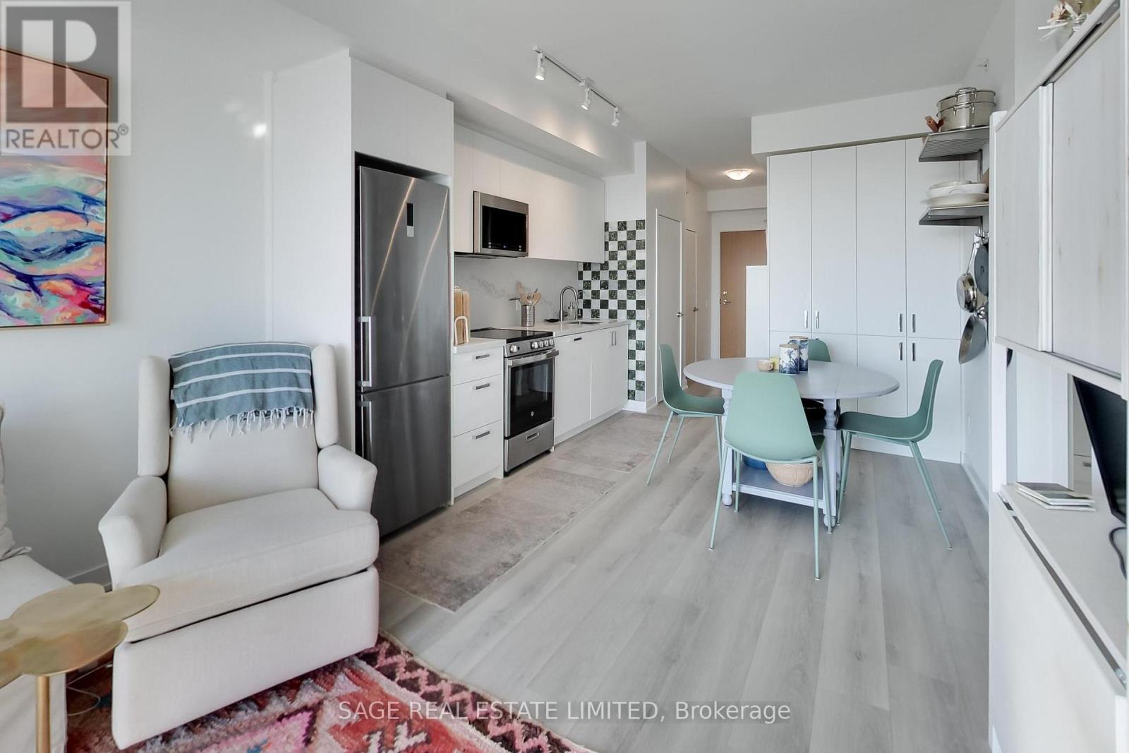 801 - 1787 St Clair Avenue W, Toronto, Ontario  M6N 1J6 - Photo 17 - W12758512