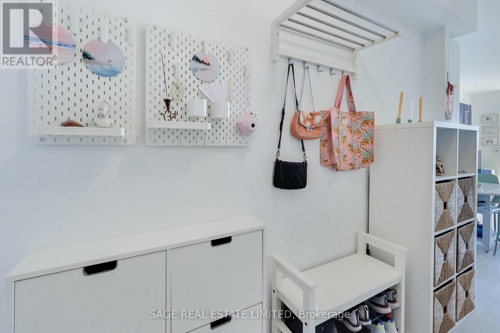 801 - 1787 St Clair Avenue W, Toronto, Ontario  M6N 1J6 - Photo 3 - W12758512