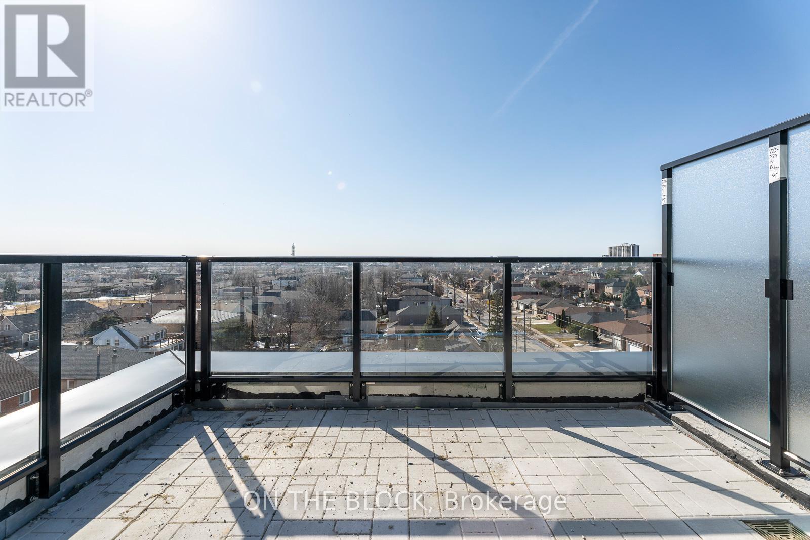 724 - 556 MARLEE AVENUE, Toronto, Ontario