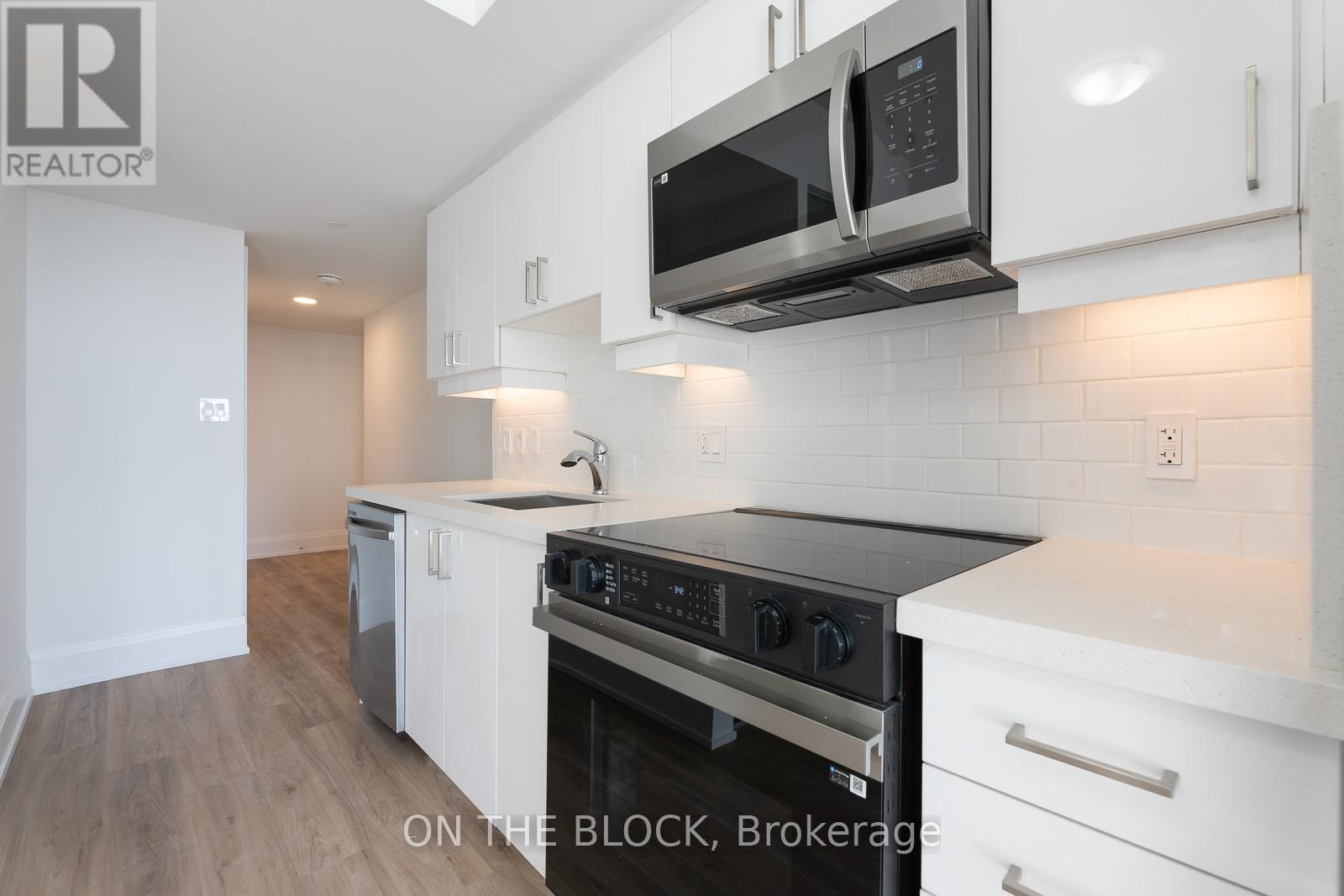 724 - 556 Marlee Avenue, Toronto, Ontario  M6B 0B1 - Photo 10 - W12758520