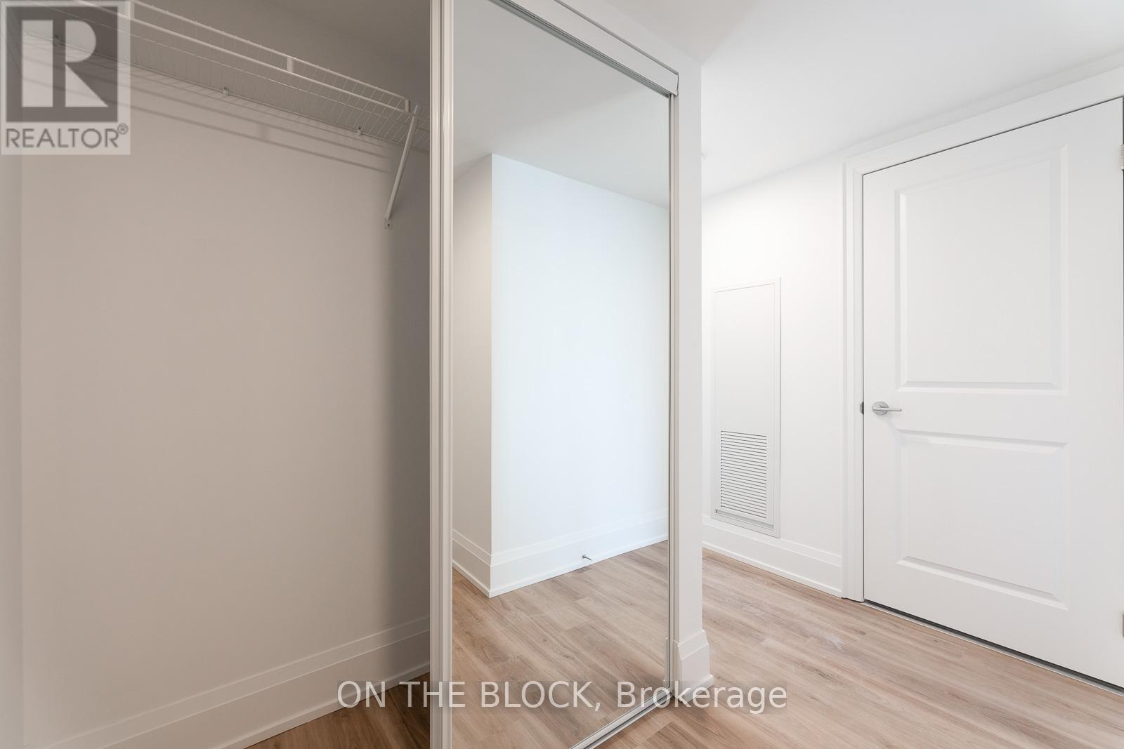 724 - 556 Marlee Avenue, Toronto, Ontario  M6B 0B1 - Photo 4 - W12758520