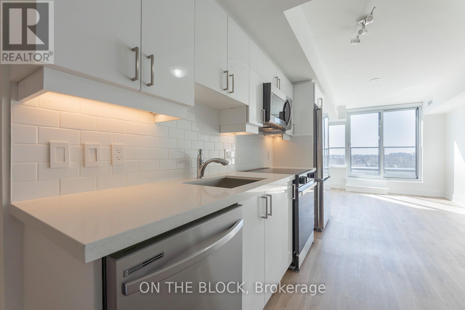 724 - 556 Marlee Avenue, Toronto, Ontario  M6B 0B1 - Photo 9 - W12758520