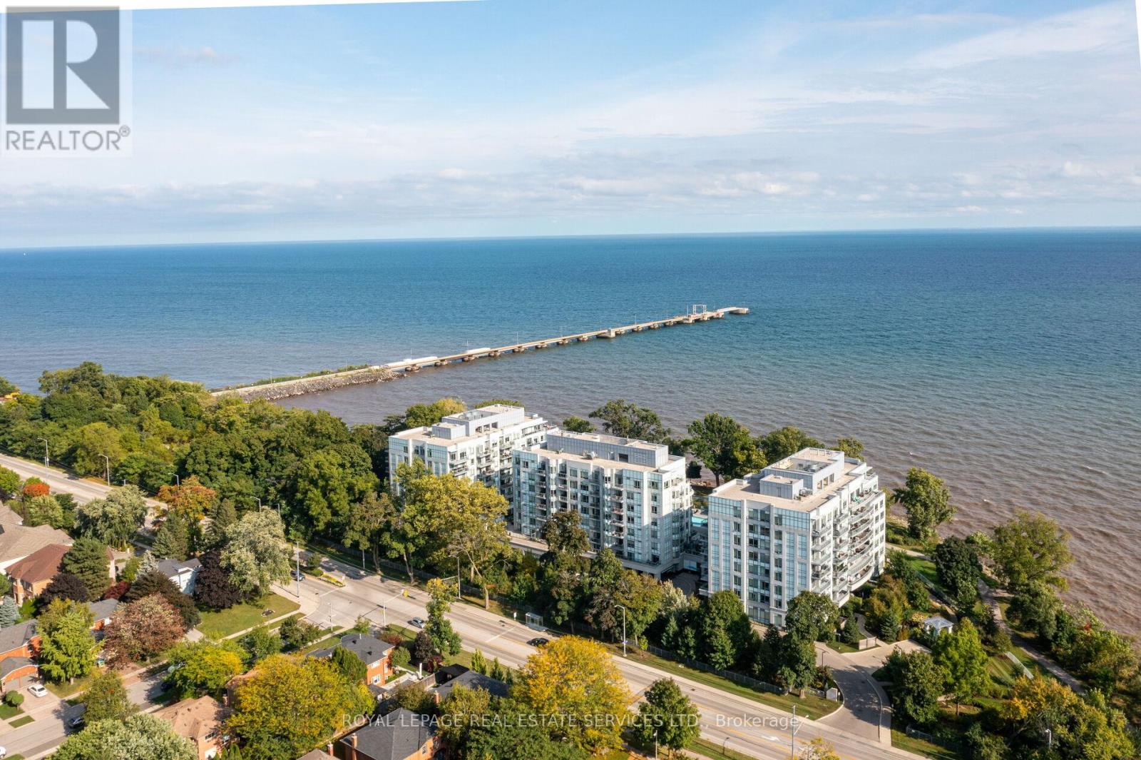 327 - 3500 Lakeshore Road W, Oakville, Ontario  L6L 0B4 - Photo 2 - W12758532