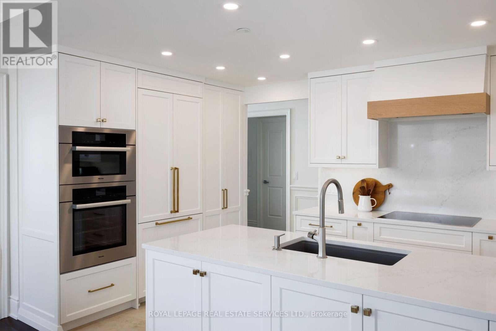 327 - 3500 Lakeshore Road W, Oakville, Ontario  L6L 0B4 - Photo 21 - W12758532