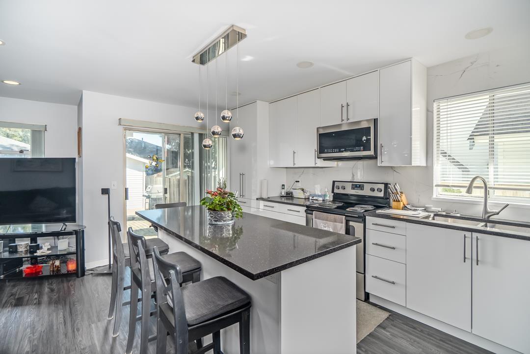 15719 91a Avenue, Surrey, British Columbia  V4N 2X3 - Photo 12 - R3086515