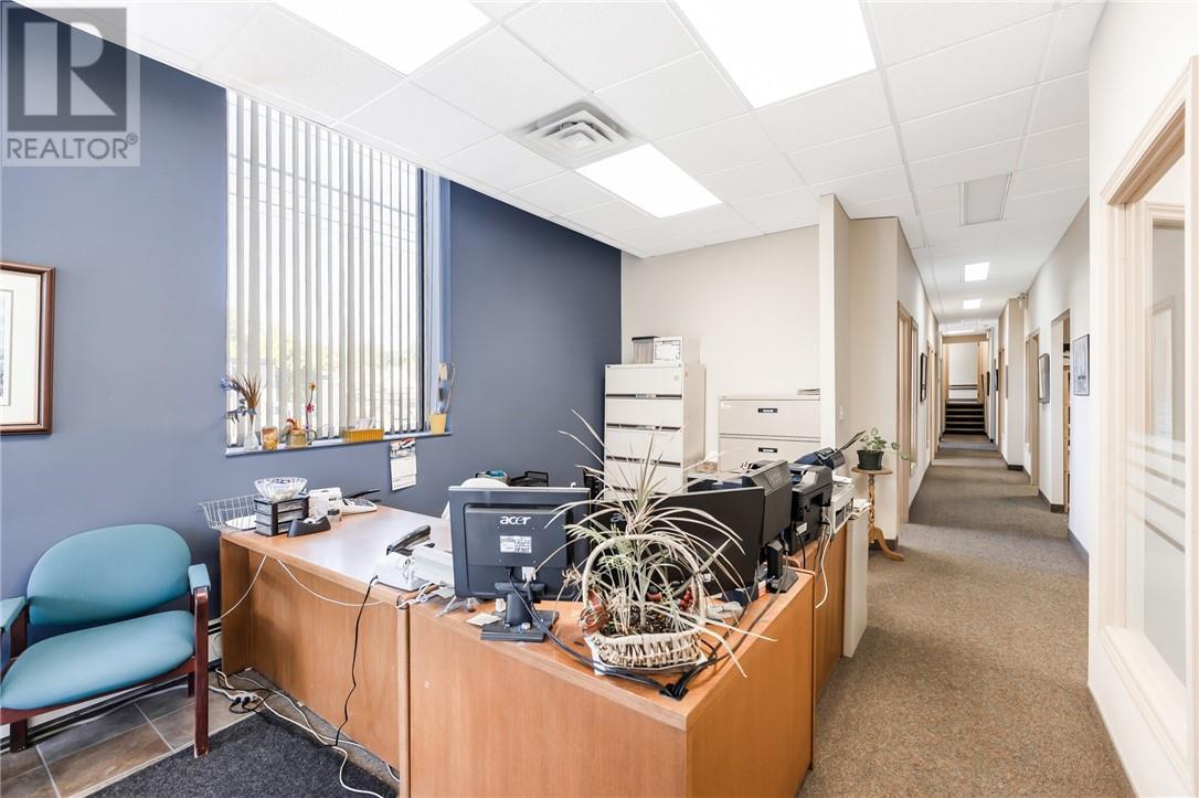 402 Frood Road, Sudbury, Ontario  P3C 4Z8 - Photo 11 - 2126338