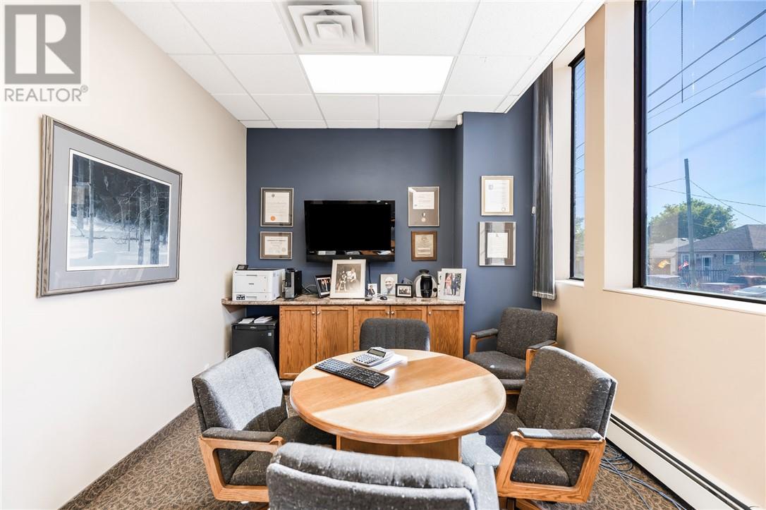 402 Frood Road, Sudbury, Ontario  P3C 4Z8 - Photo 15 - 2126338