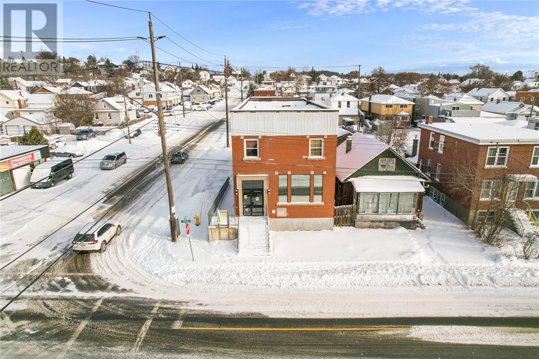 402 Frood Road, Sudbury, Ontario  P3C 4Z8 - Photo 2 - 2126338