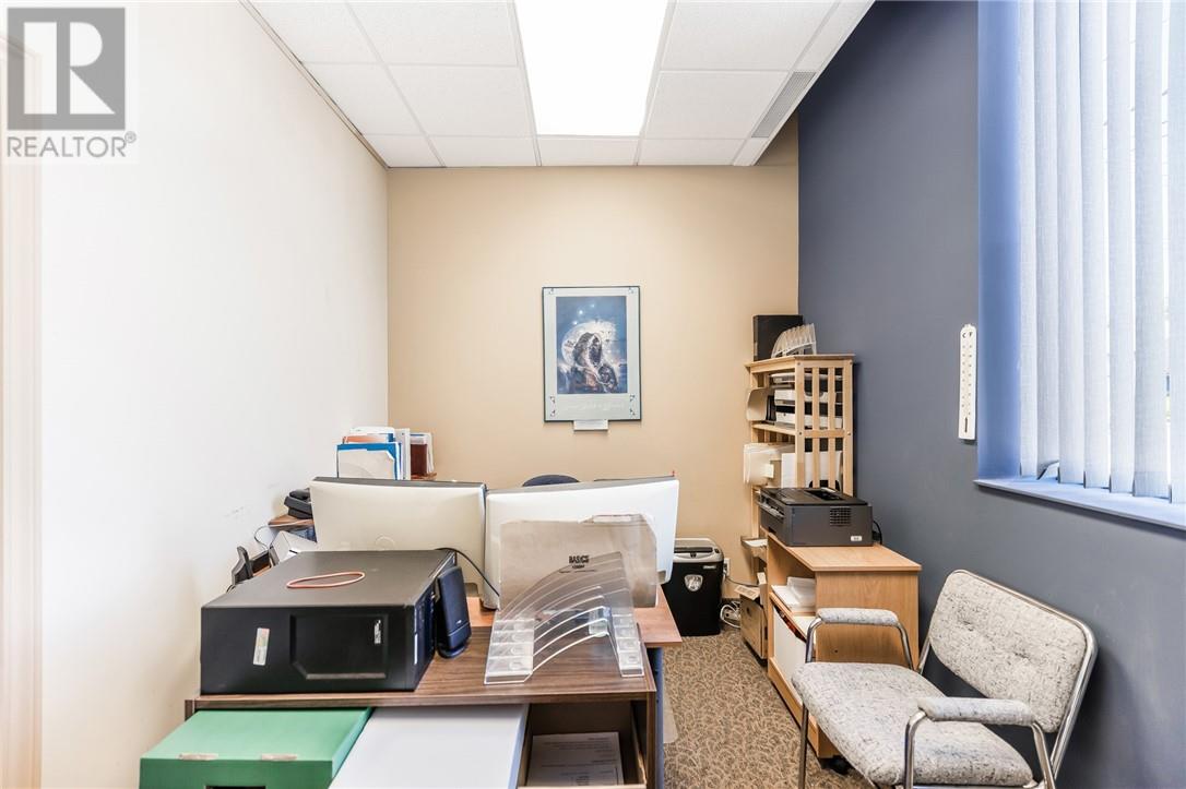 402 Frood Road, Sudbury, Ontario  P3C 4Z8 - Photo 23 - 2126338