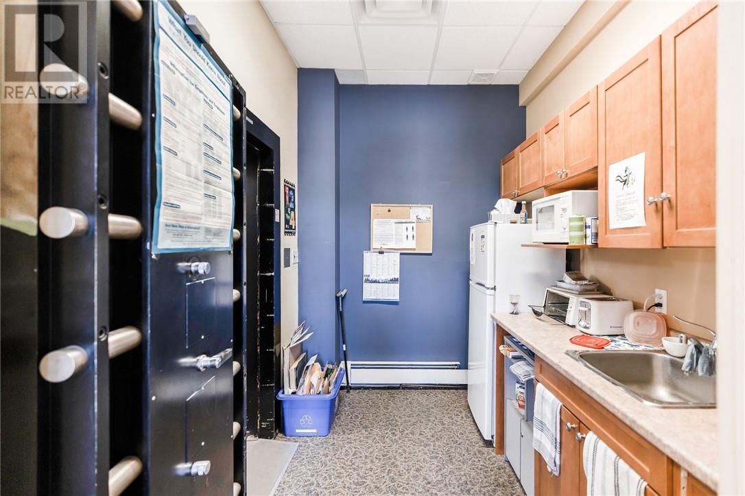 402 Frood Road, Sudbury, Ontario  P3C 4Z8 - Photo 29 - 2126338