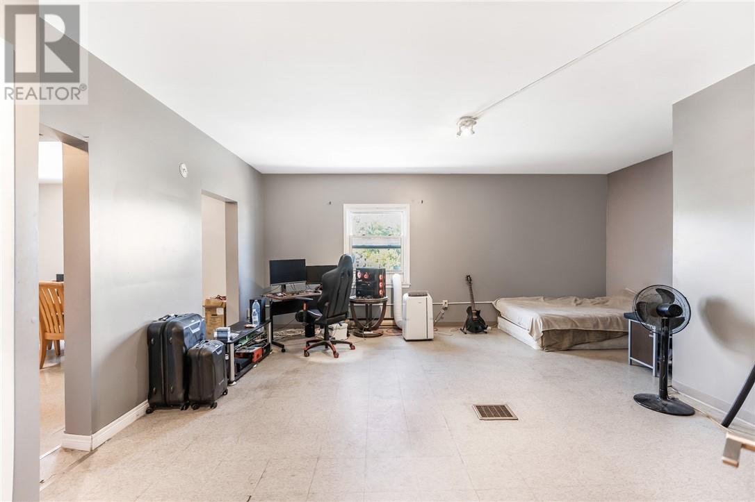 402 Frood Road, Sudbury, Ontario  P3C 4Z8 - Photo 43 - 2126338