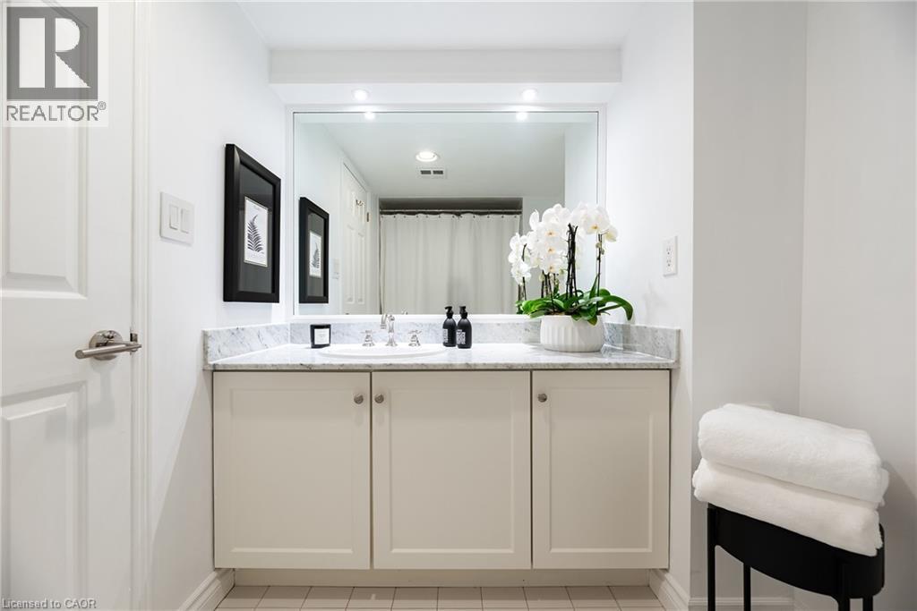 100 Lakeshore Road E Unit# 201, Oakville, Ontario  L6J 6M9 - Photo 20 - 40803017