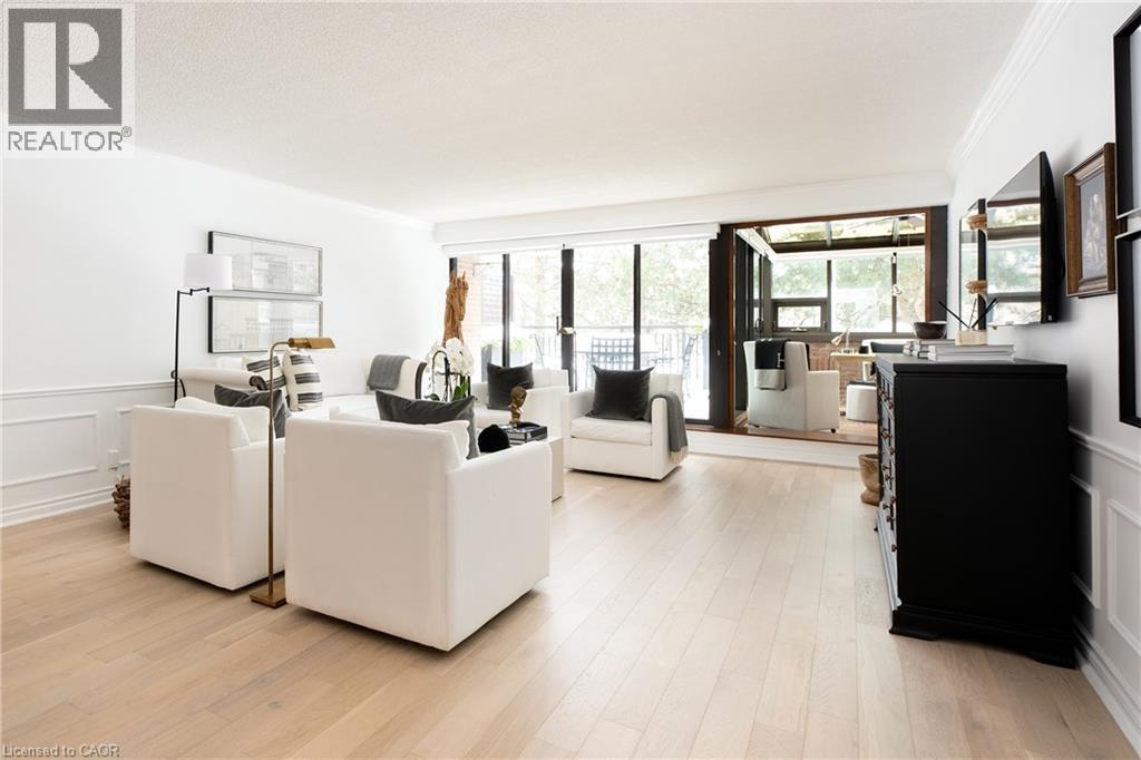 100 Lakeshore Road E Unit# 201, Oakville, Ontario  L6J 6M9 - Photo 5 - 40803017