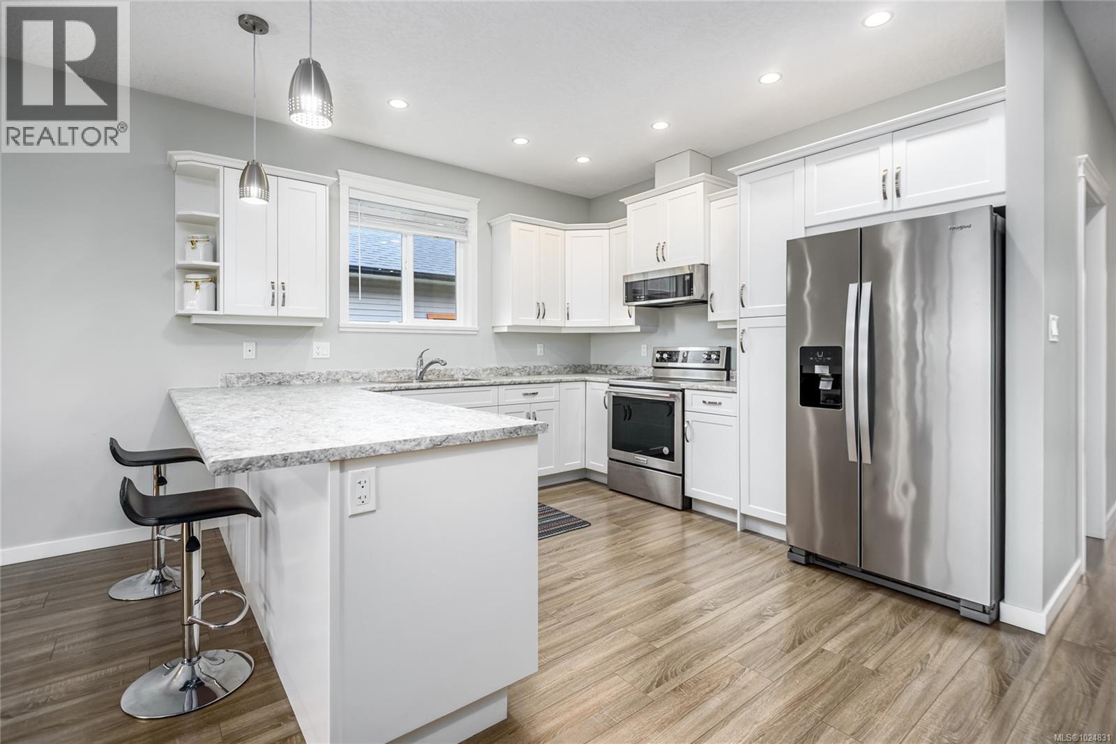 3336 Bolton St, Cumberland, British Columbia  V0R 1S0 - Photo 4 - 1024831