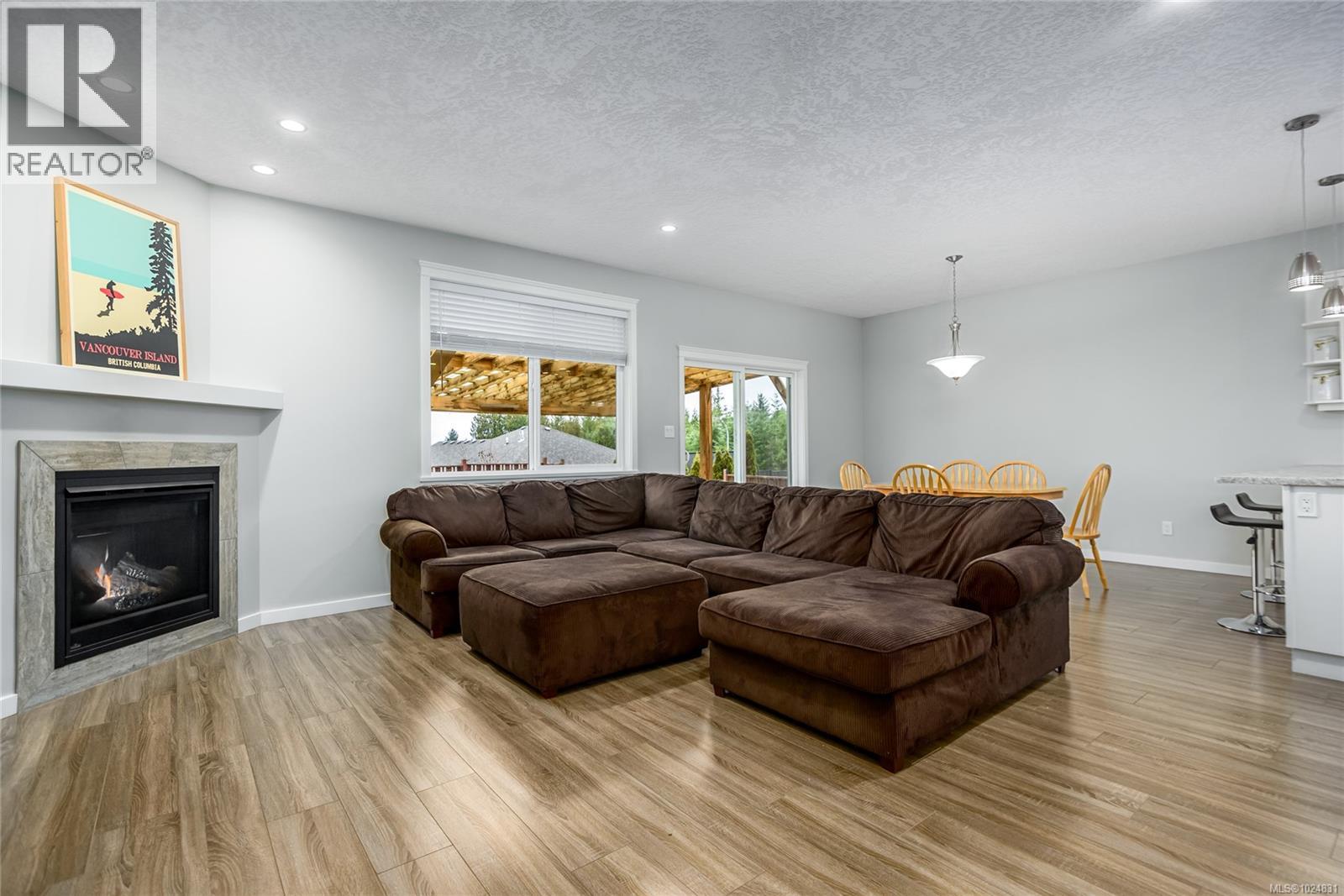 3336 Bolton St, Cumberland, British Columbia  V0R 1S0 - Photo 5 - 1024831