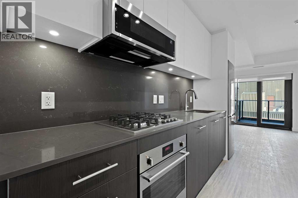 604, 730 2 Avenue Sw, Calgary, Alberta  T2P 1R8 - Photo 2 - A2270762