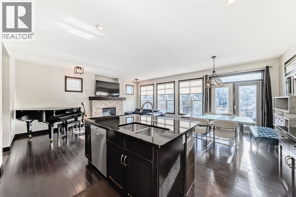 201 Sherwood Heights Nw, Calgary, Alberta  T3R 0L4 - Photo 5 - A2282059