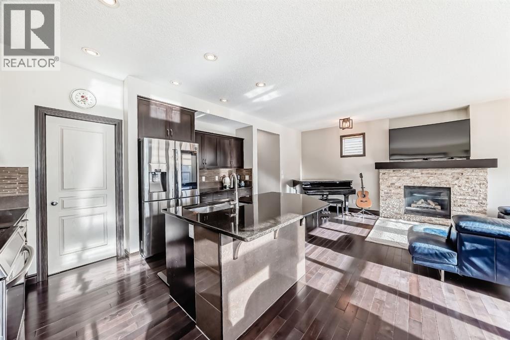 201 Sherwood Heights Nw, Calgary, Alberta  T3R 0L4 - Photo 4 - A2282059