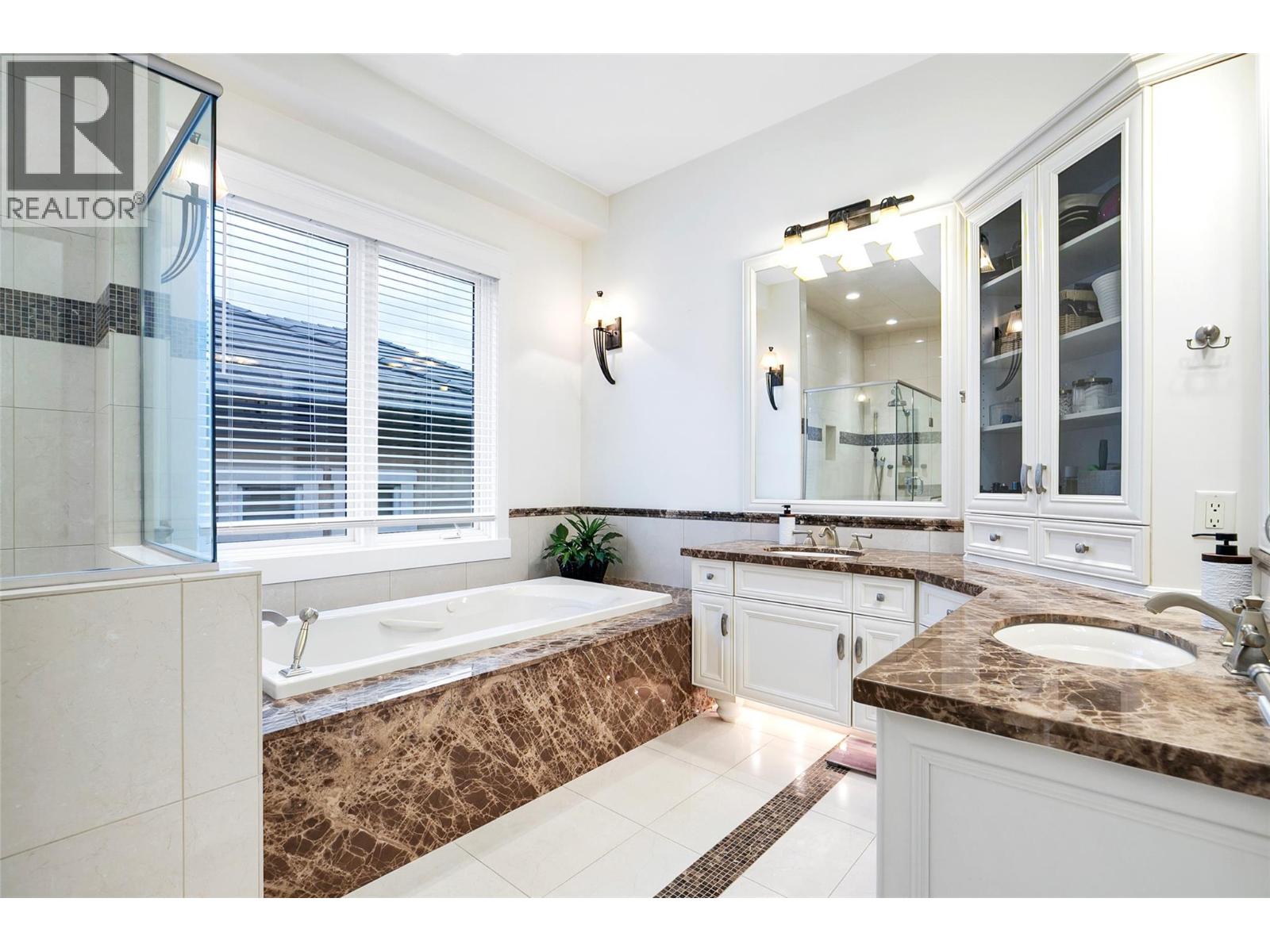 1981 Capistrano Drive, Kelowna, British Columbia  V1V 2N1 - Photo 19 - 10371735