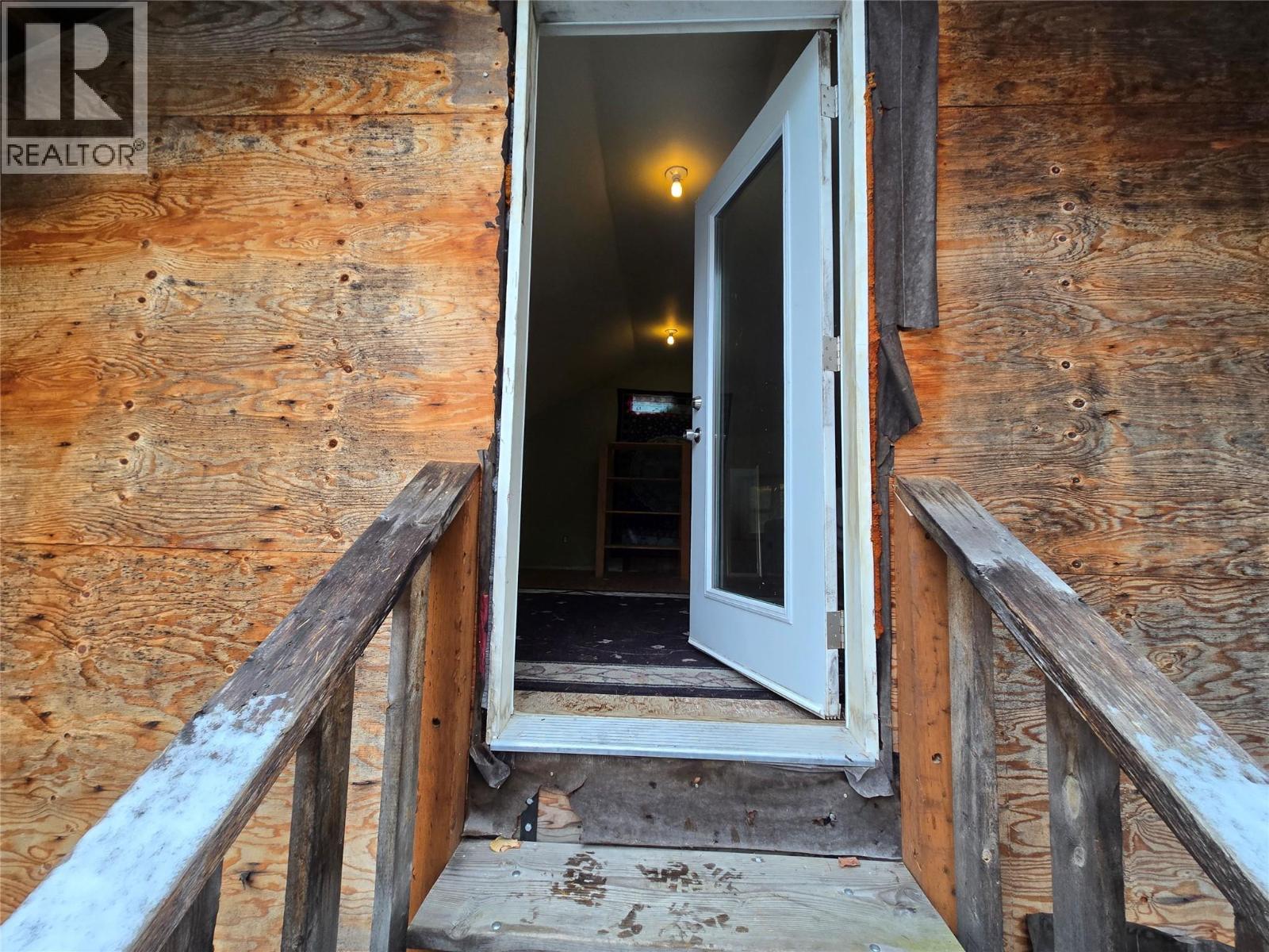 6654 Zeeben Road, Ymir, British Columbia  V0G 2K0 - Photo 19 - 10374799