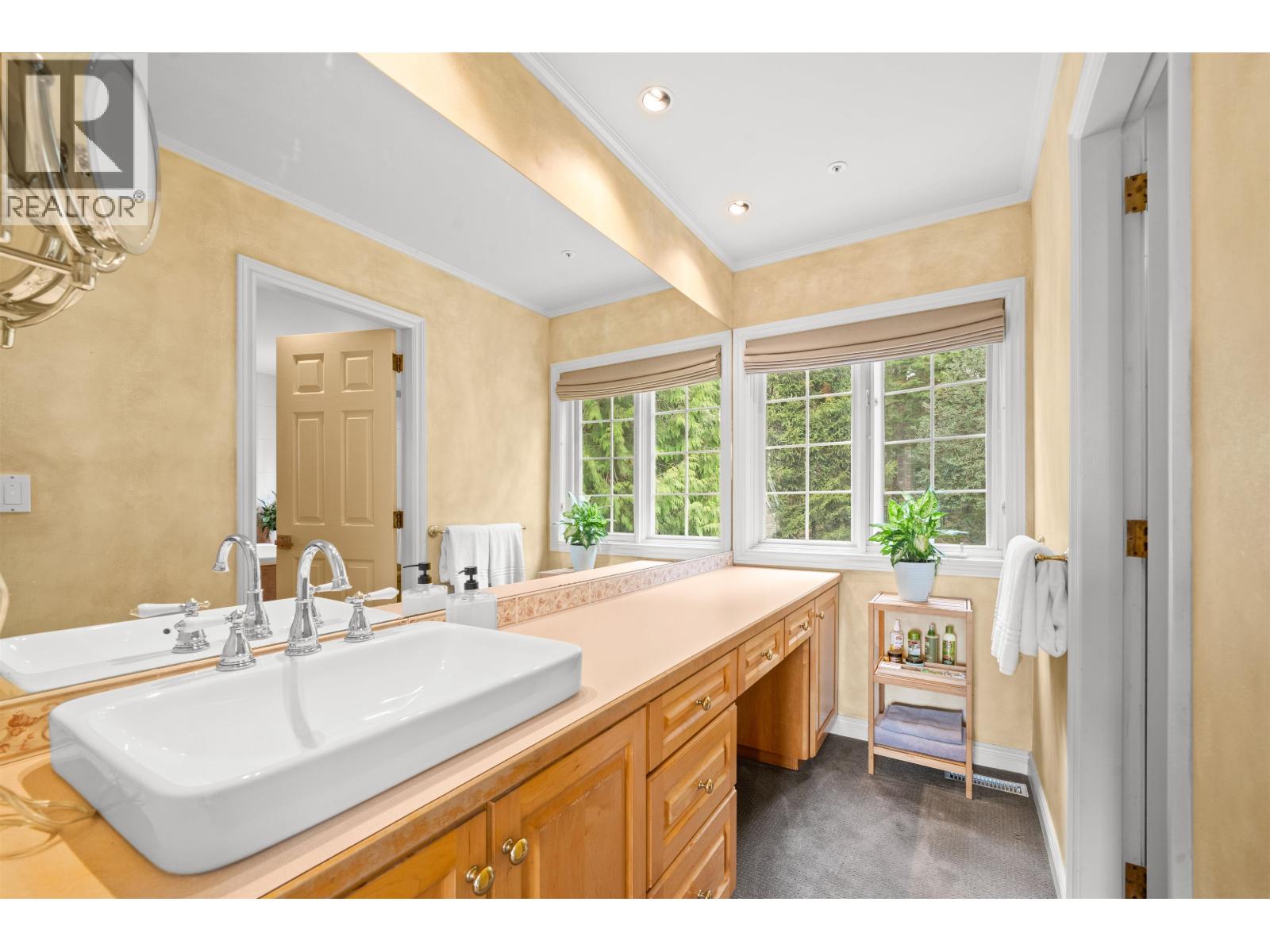 4622 Cove Cliff Road, North Vancouver, British Columbia  V7G 1H6 - Photo 24 - R3086585