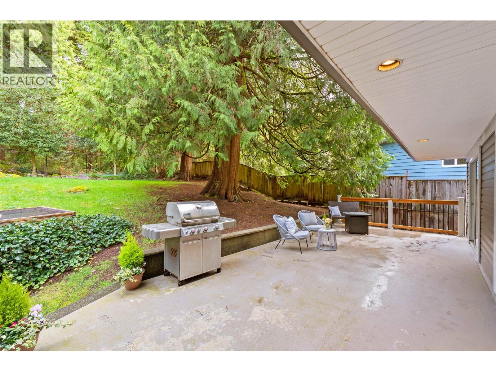 4622 Cove Cliff Road, North Vancouver, British Columbia  V7G 1H6 - Photo 7 - R3086585