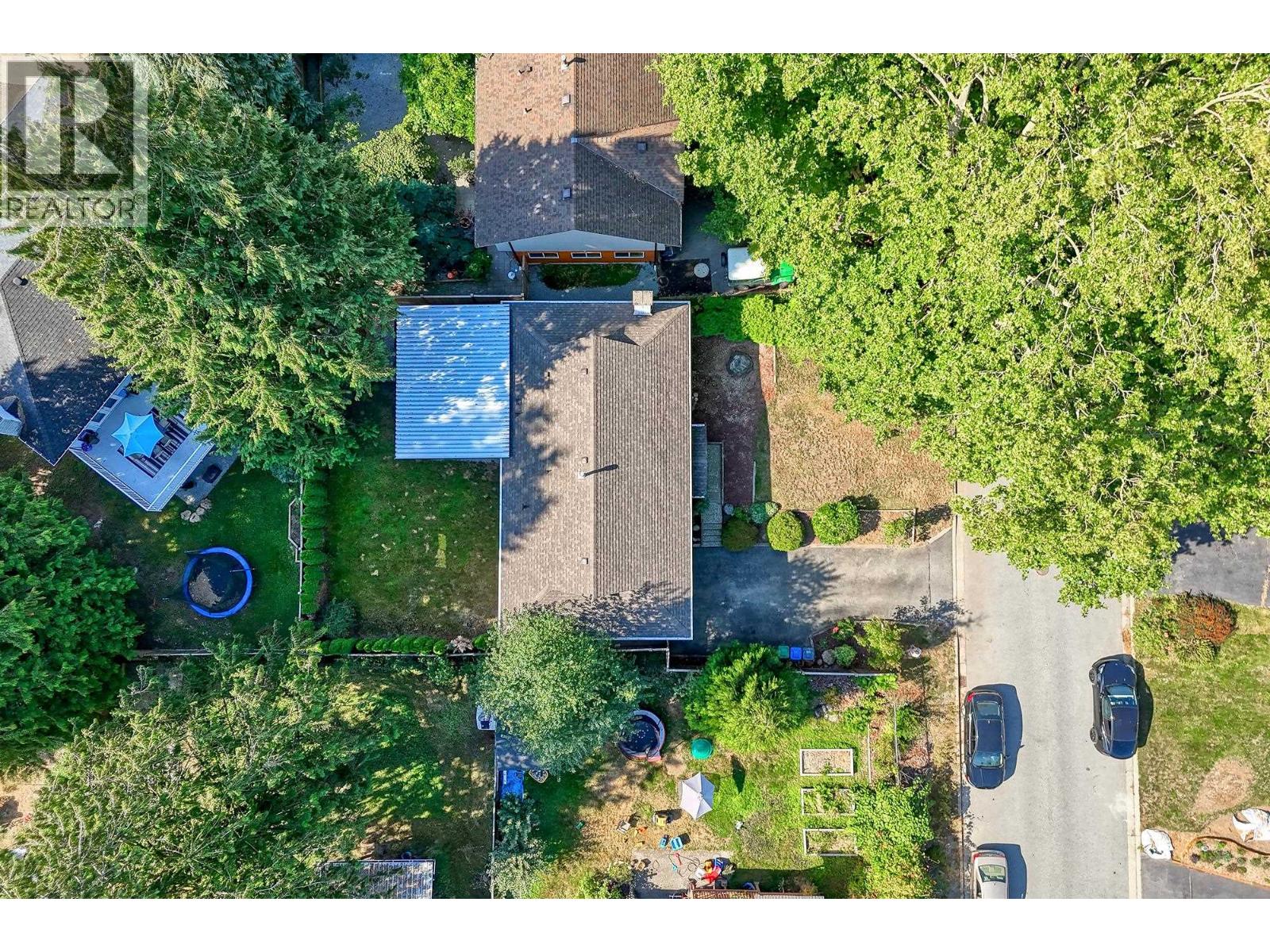 3848 Clematis Crescent, Port Coquitlam, British Columbia  V3B 4B1 - Photo 2 - R3086624