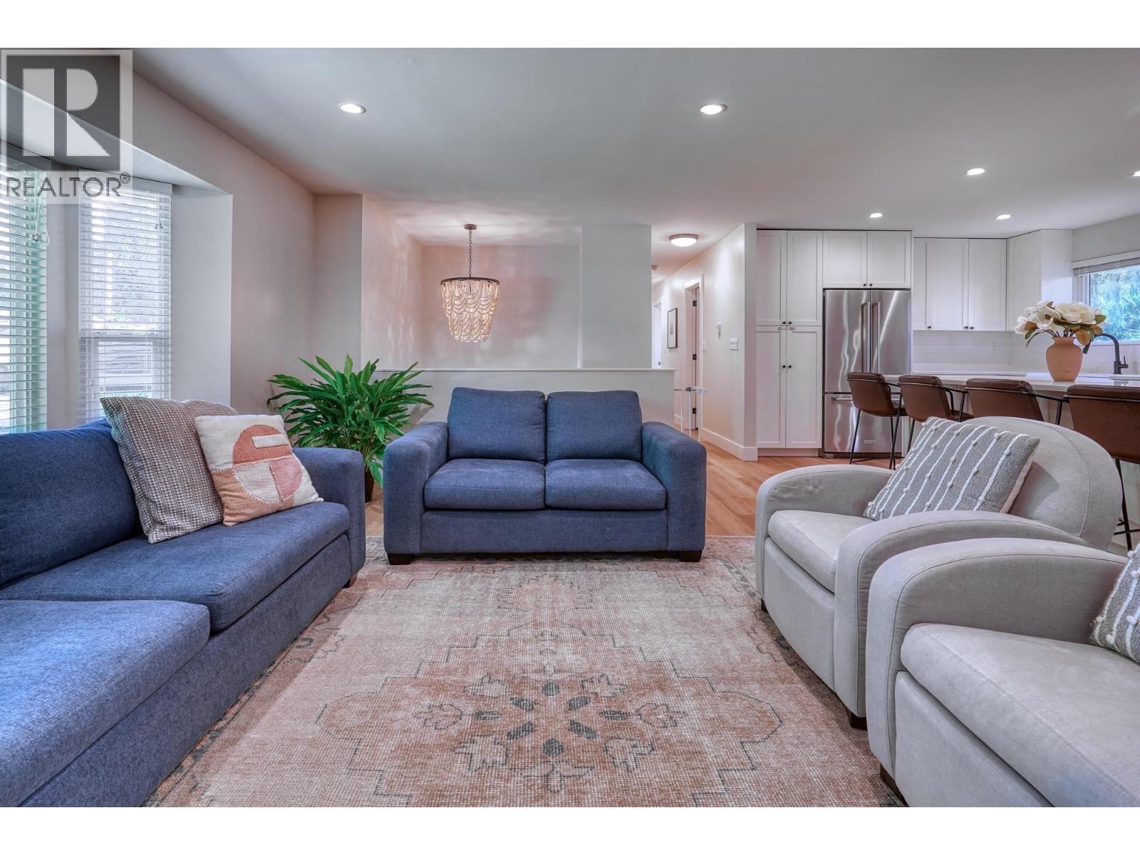 3848 Clematis Crescent, Port Coquitlam, British Columbia  V3B 4B1 - Photo 8 - R3086624