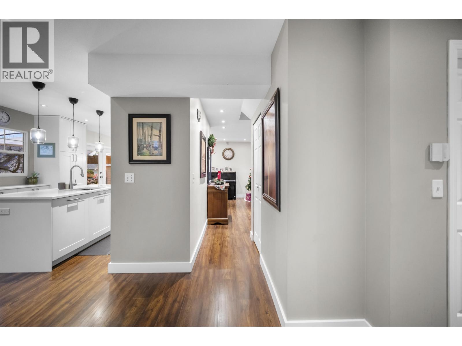 287 Santiago Street, Coquitlam, British Columbia  V3K 6R3 - Photo 11 - R3086634