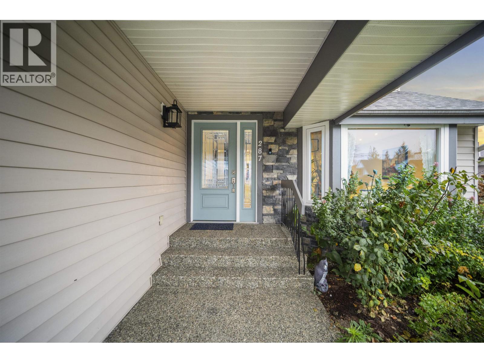 287 Santiago Street, Coquitlam, British Columbia  V3K 6R3 - Photo 3 - R3086634
