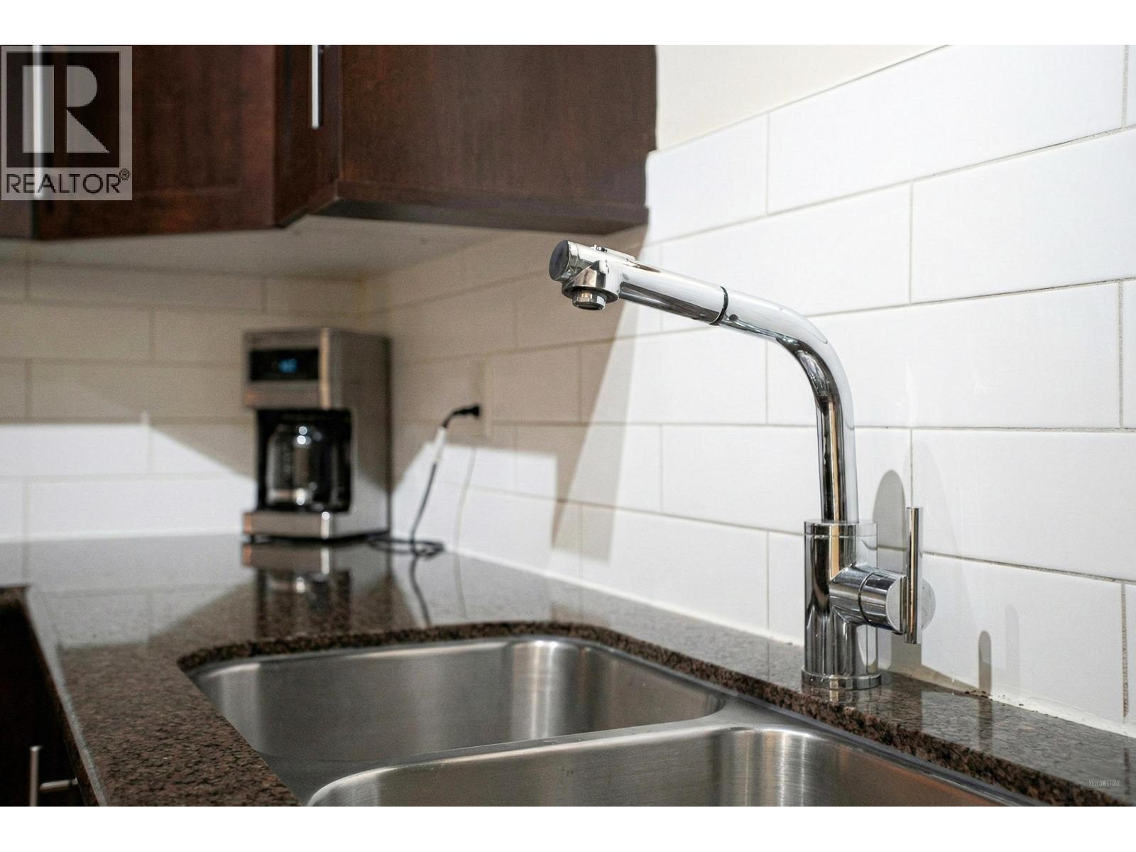 103 2628 Maple Street, Port Coquitlam, British Columbia  V3C 0E2 - Photo 3 - R3070662